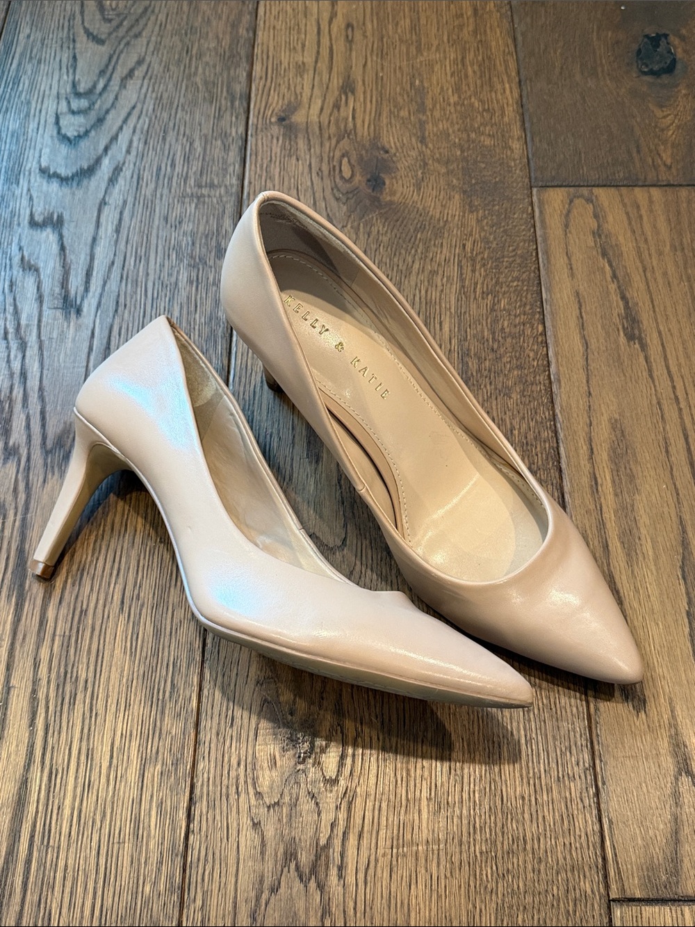 Kelly & Katie Pale Pink Pointed-Toe Pumps, size 8.5